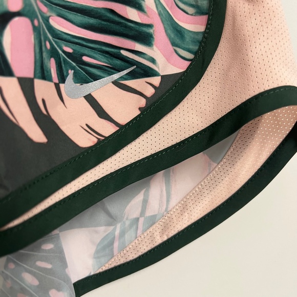 nike tropical print running shorts - Picture 5 of 7
